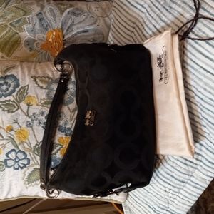 COACH CROSSBODY BLACK